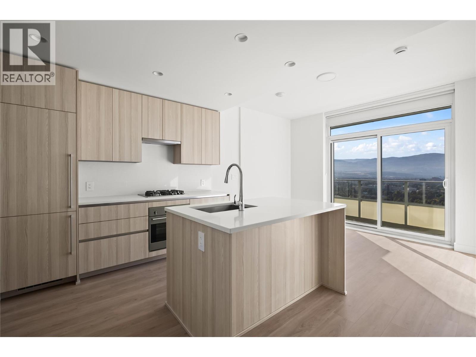 2705 1626 Water Street, Kelowna