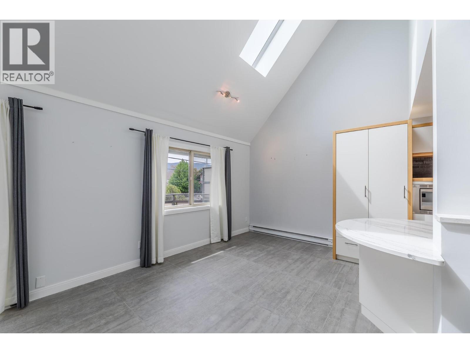 201 335 Churchill Avenue, Penticton