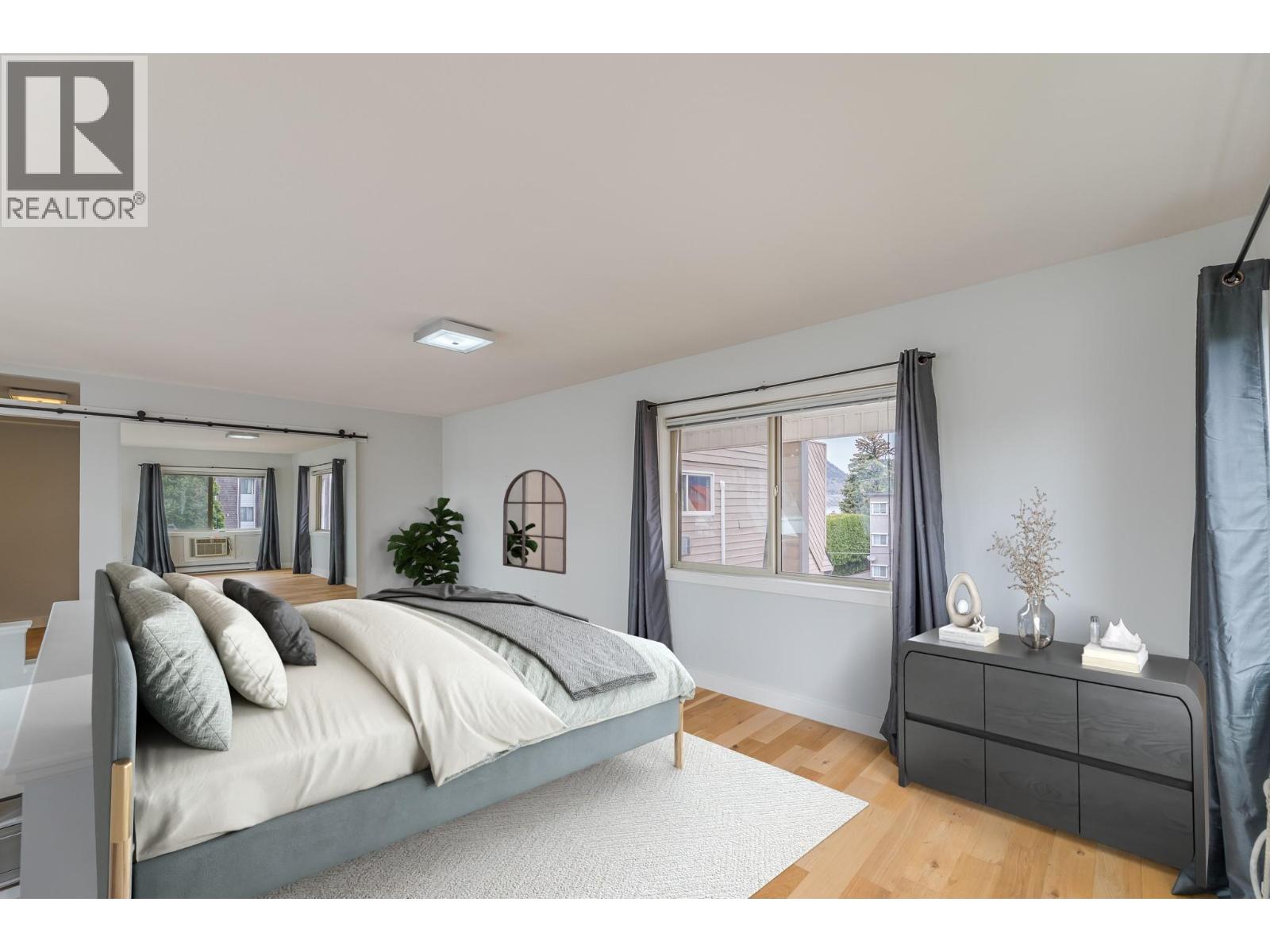 201 335 Churchill Avenue, Penticton