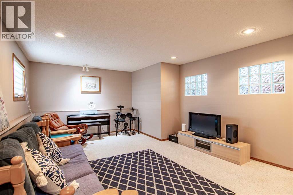 22 Doan Avenue, Red Deer