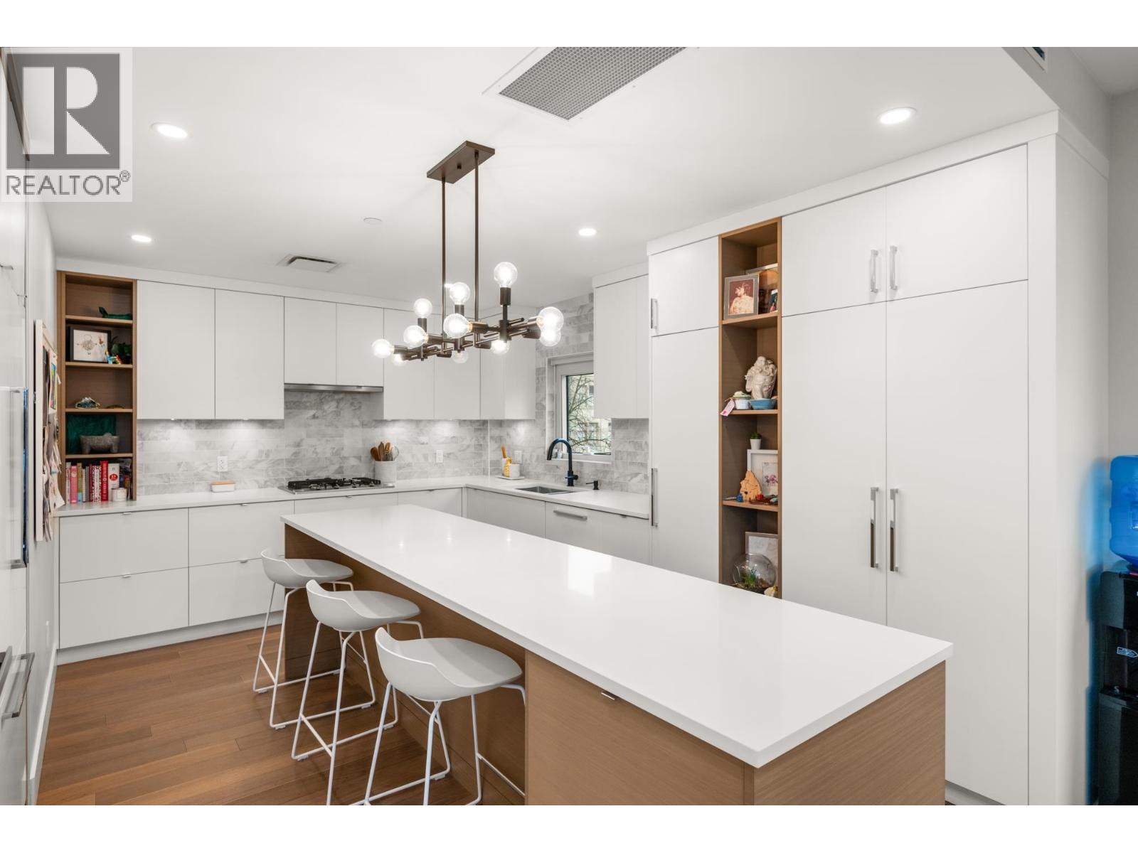 401 2687 MAPLE STREET, Vancouver