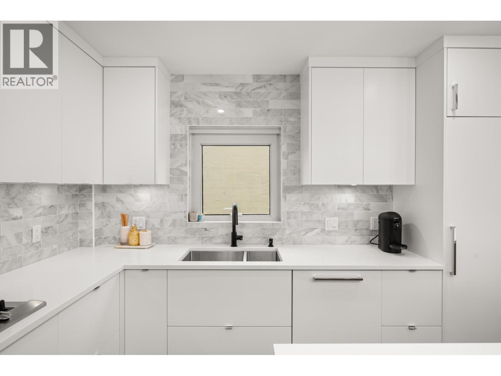 401 2687 MAPLE STREET, Vancouver