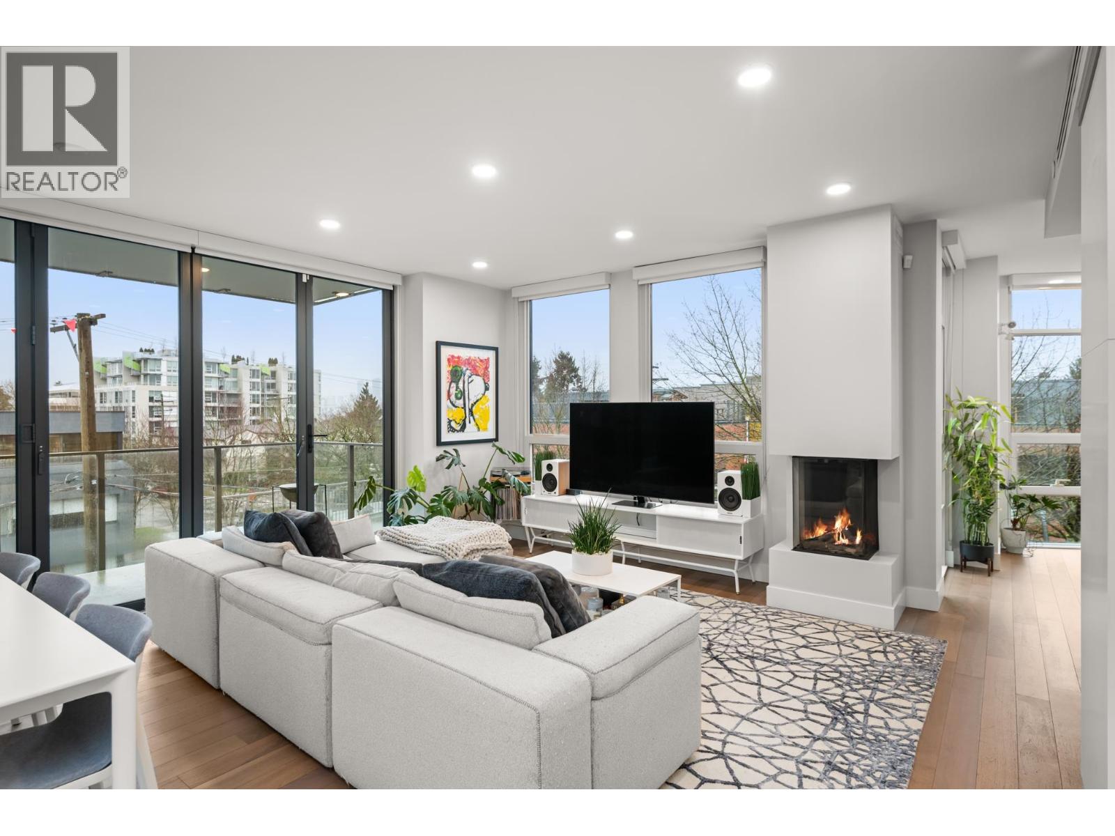 401 2687 MAPLE STREET, Vancouver