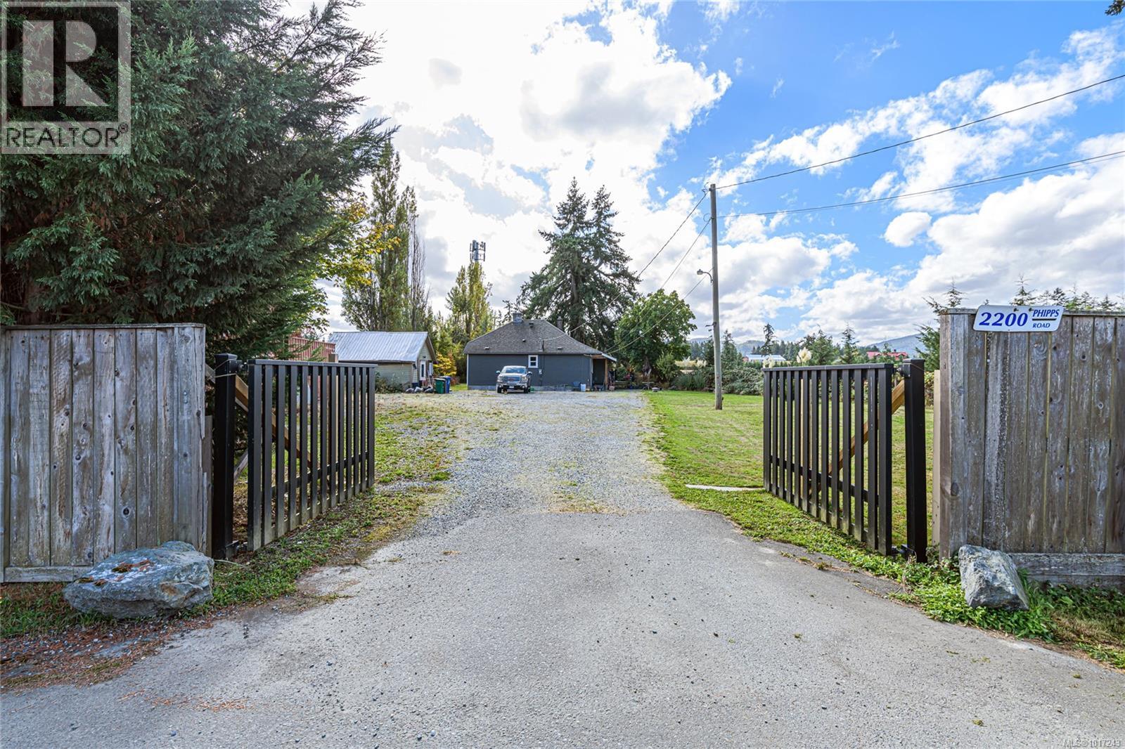 2200 Phipps Rd, Duncan