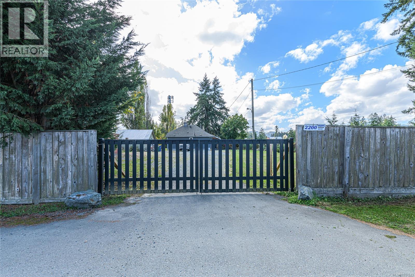 2200 Phipps Rd, Duncan