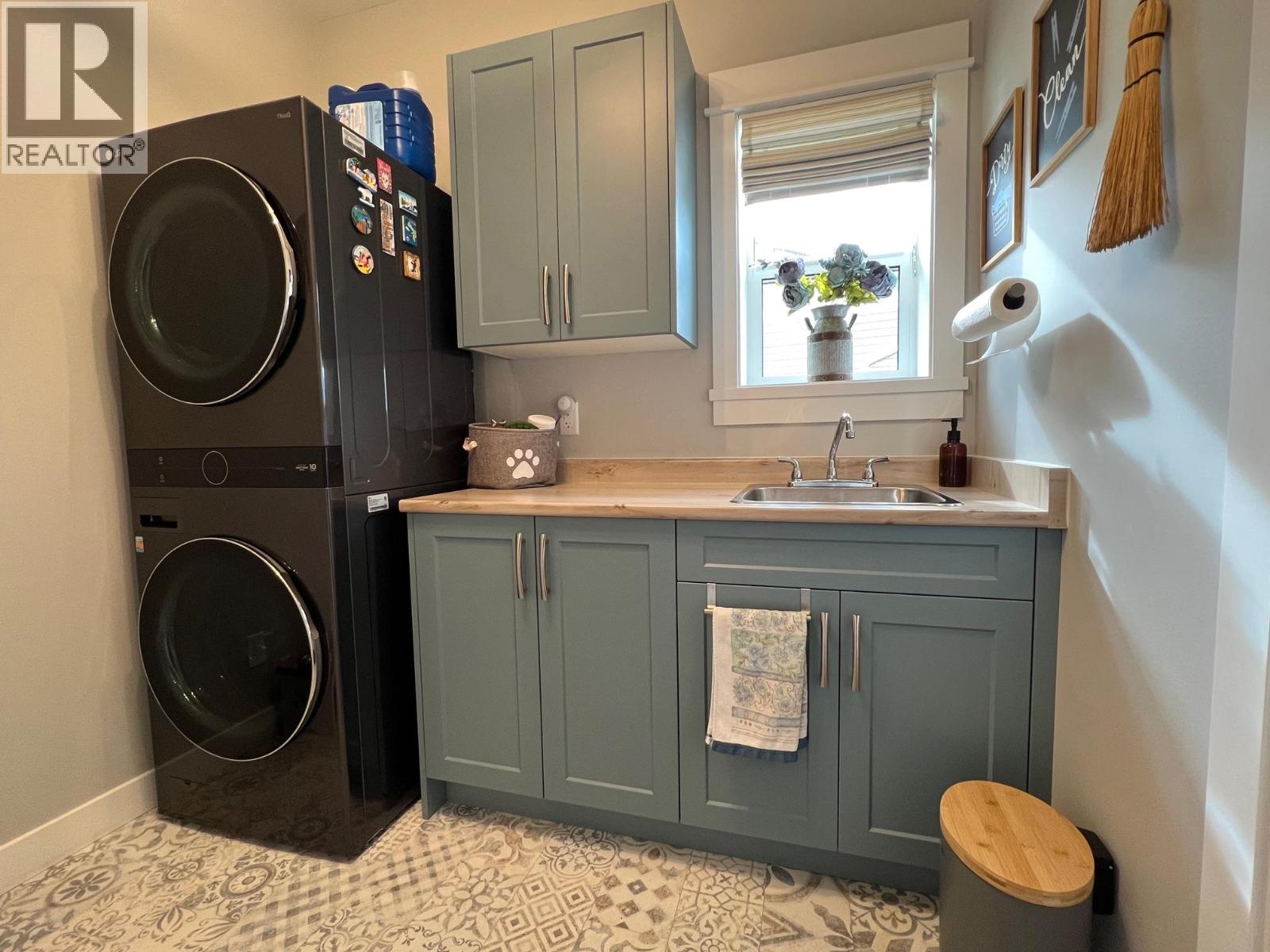 457 4 th Street - 16