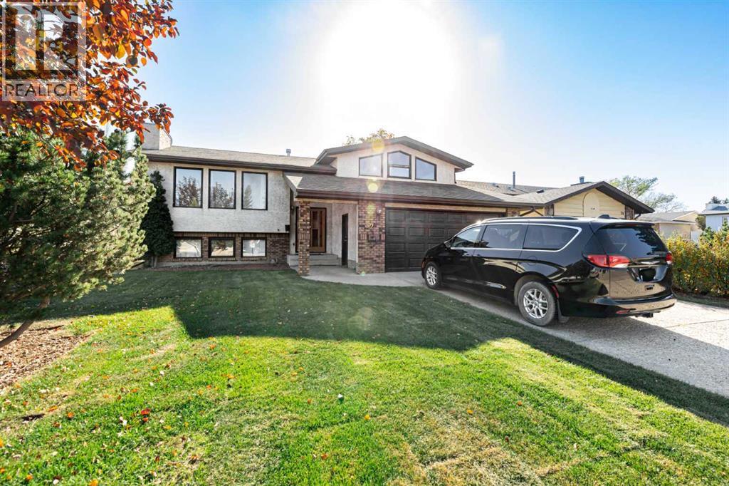 32 Huget Crescent, Red Deer