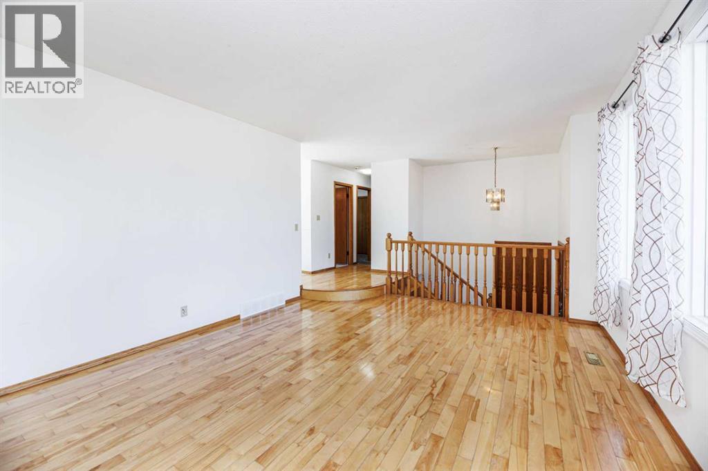 32 Huget Crescent, Red Deer