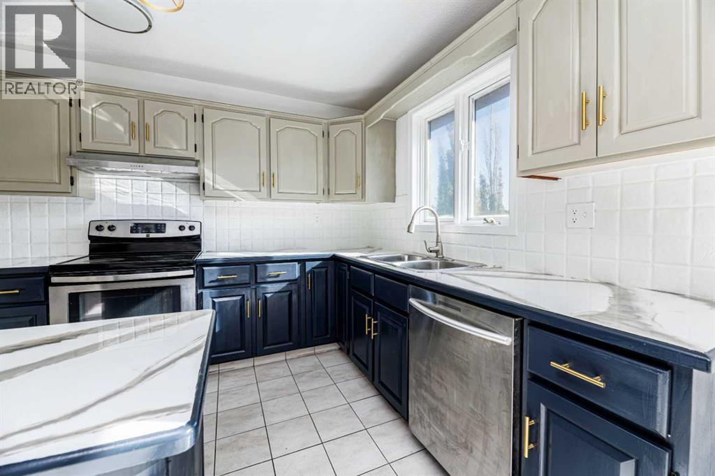 32 Huget Crescent, Red Deer