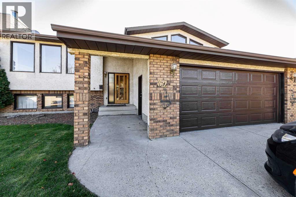 32 Huget Crescent, Red Deer