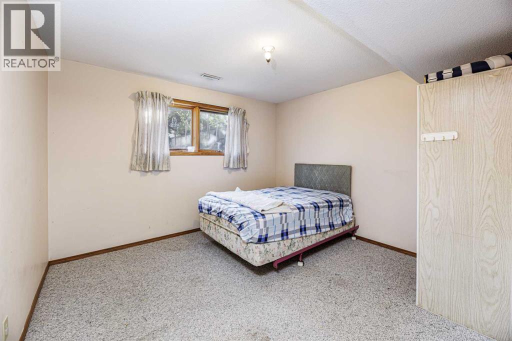 32 Huget Crescent, Red Deer