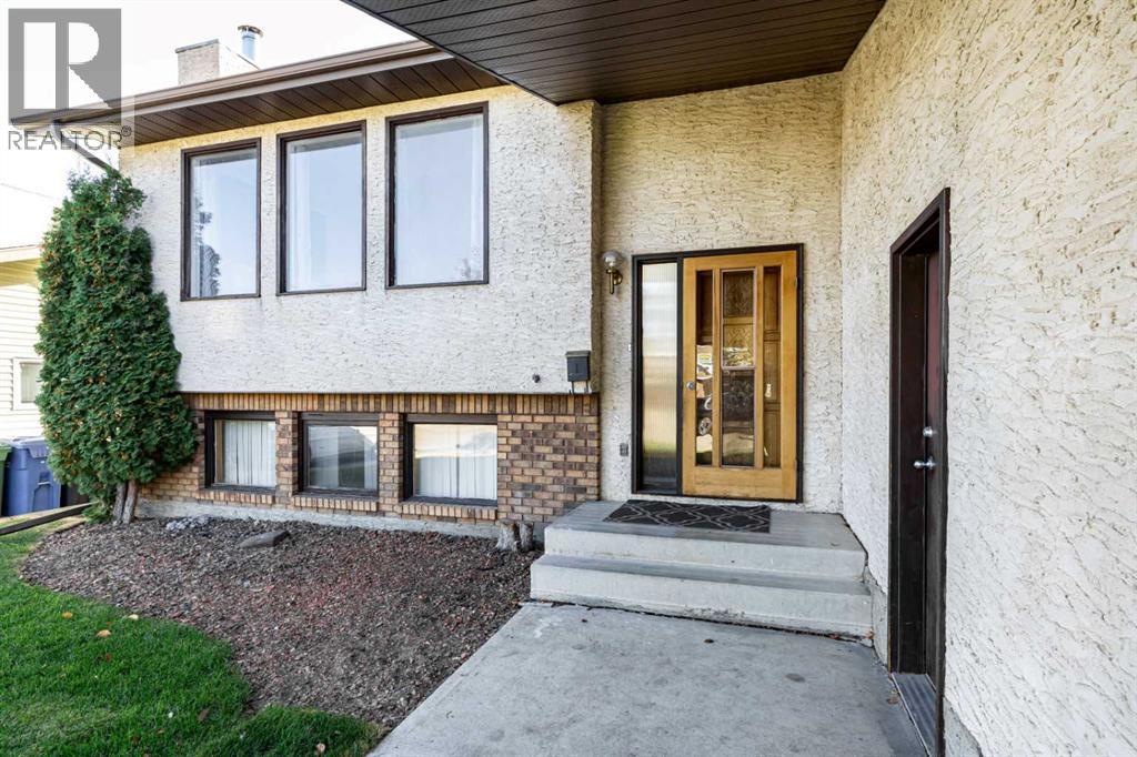 32 Huget Crescent, Red Deer
