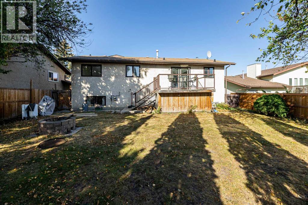 32 Huget Crescent, Red Deer