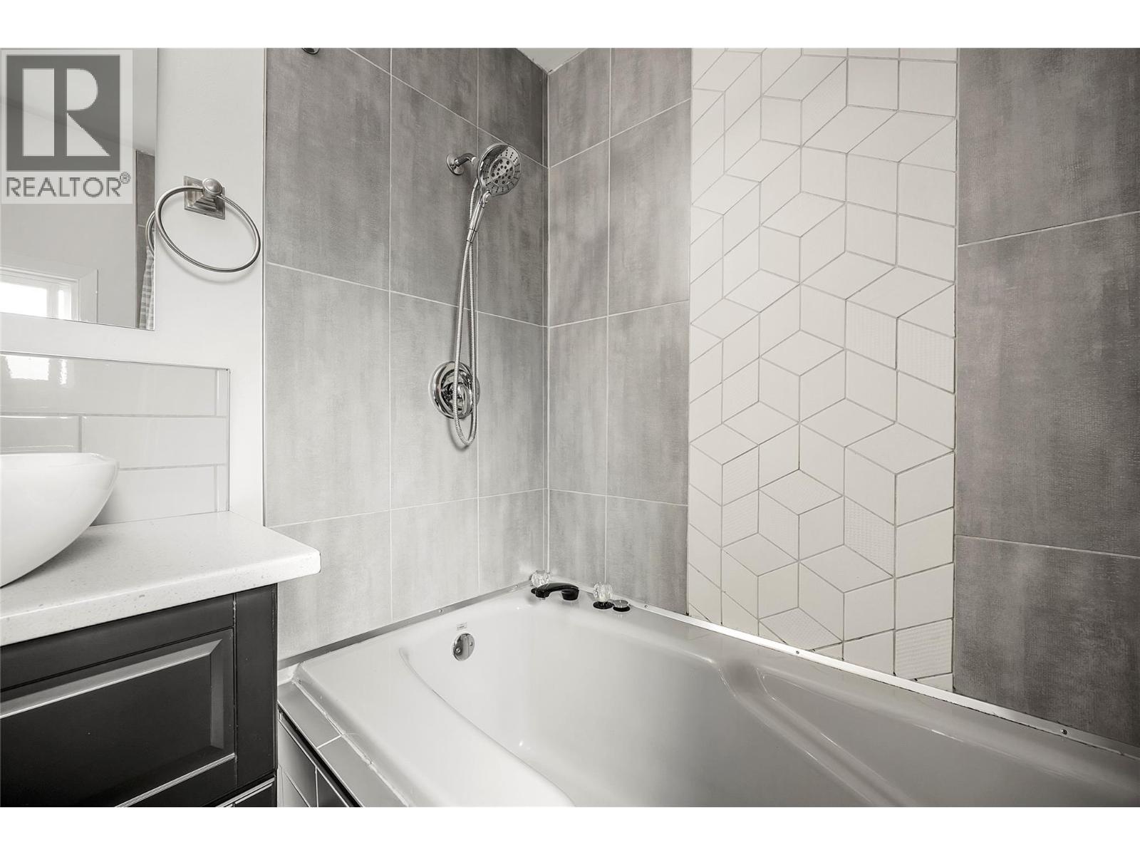  474 Hansen Street, Penticton