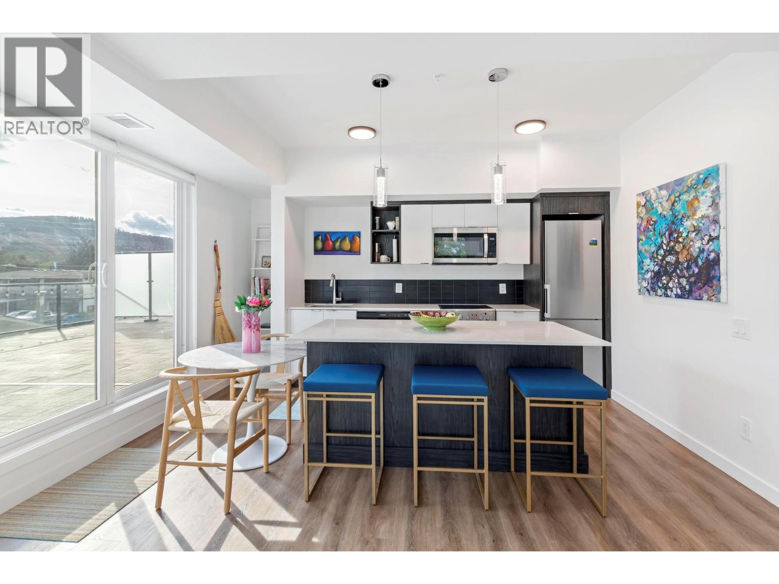 #309-615 Rutland Road North, Kelowna