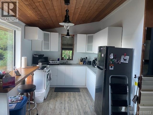  901 Isabella Point Road, Salt Spring