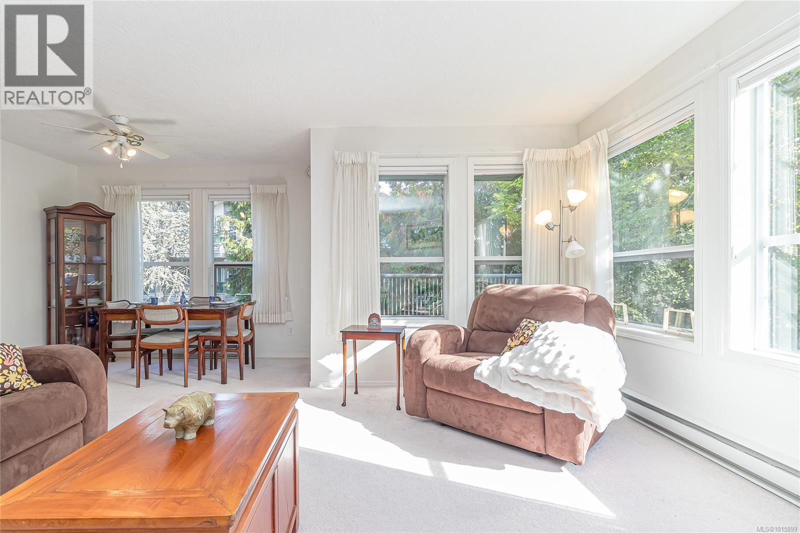 204 9945 Fifth Street, Sidney