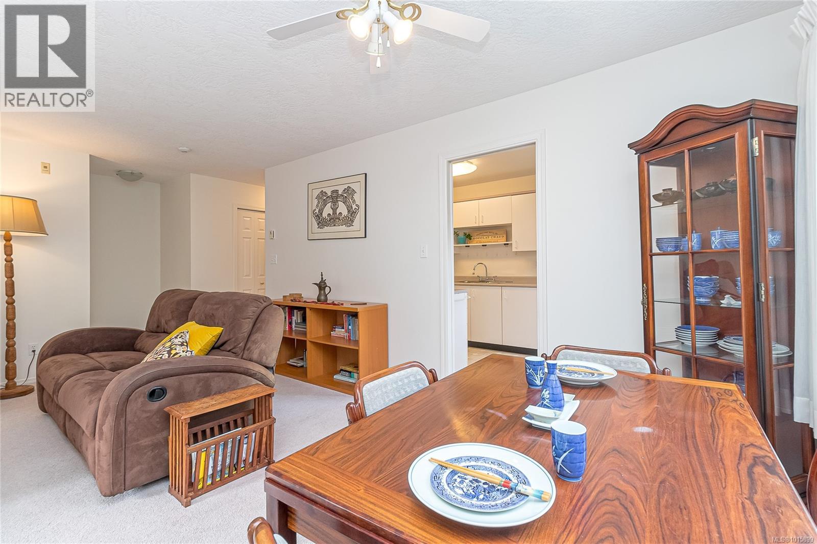 204 9945 Fifth Street, Sidney