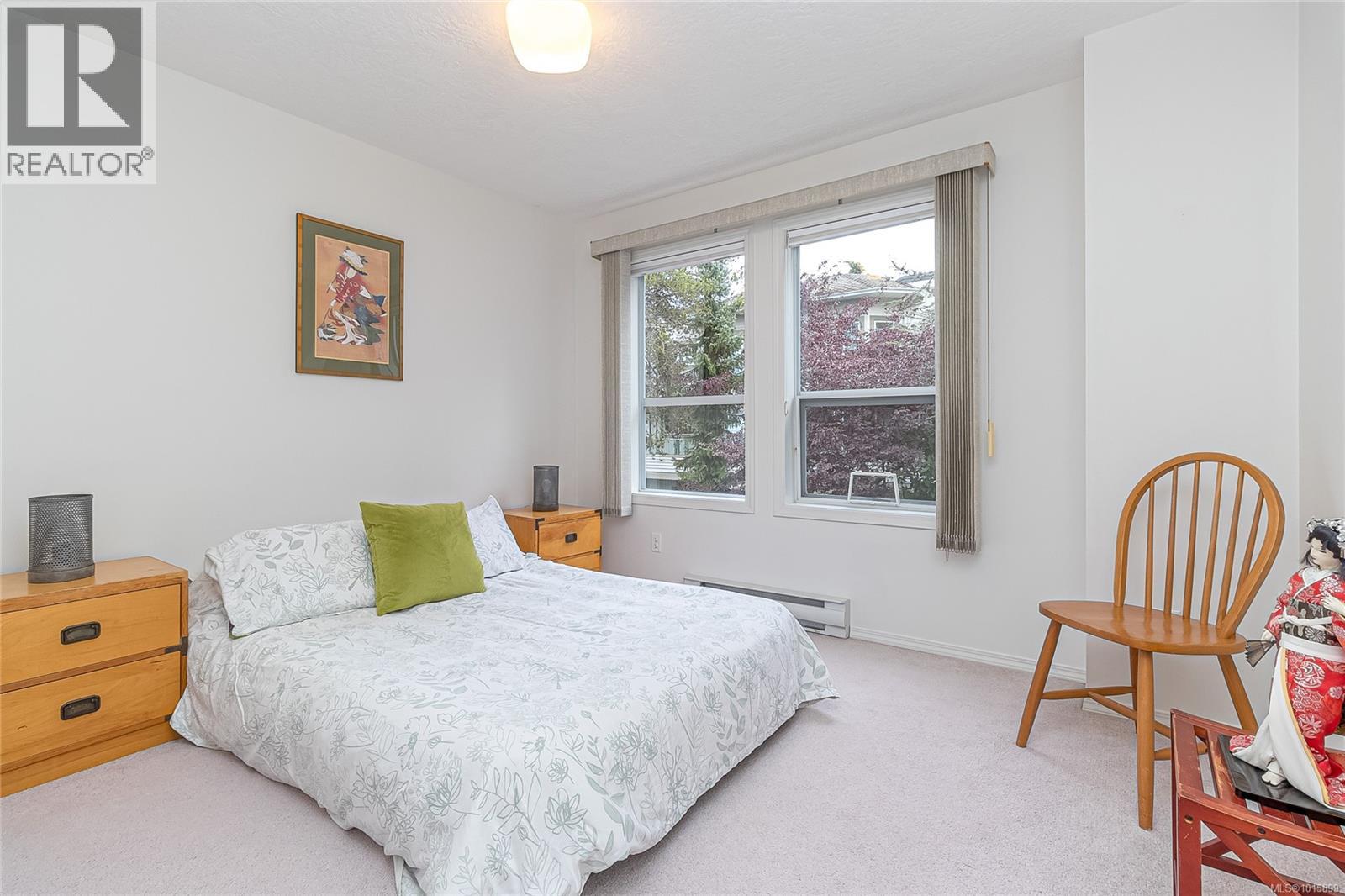 204 9945 Fifth Street, Sidney