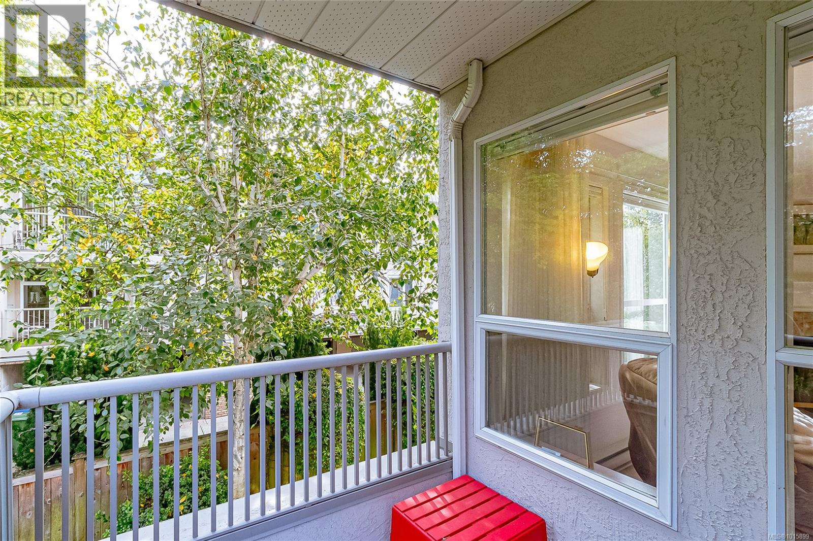 204 9945 Fifth Street, Sidney