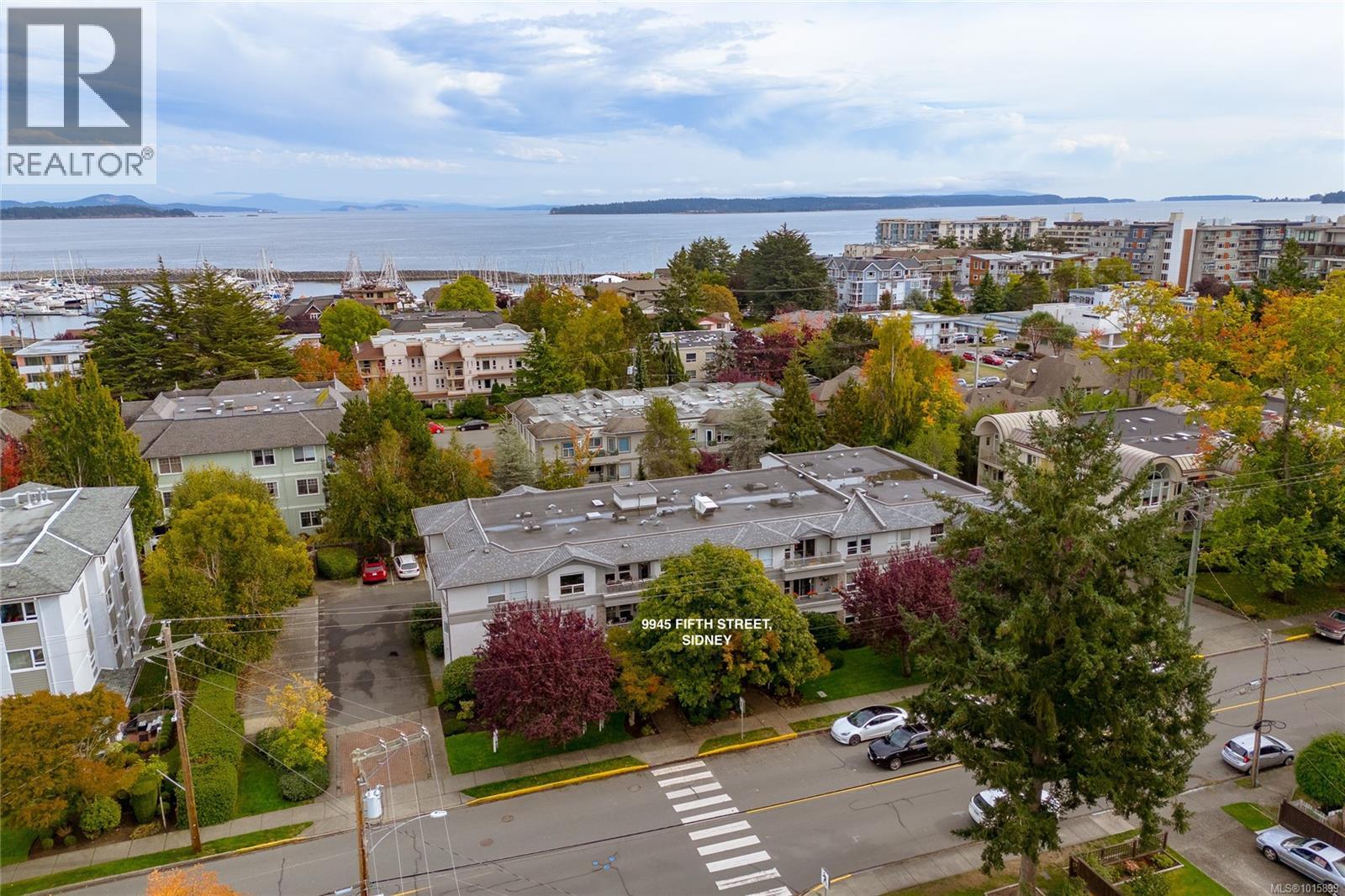 204 9945 Fifth Street, Sidney