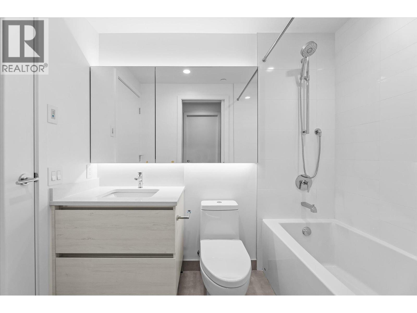 3307 1626 WATER Street, Kelowna