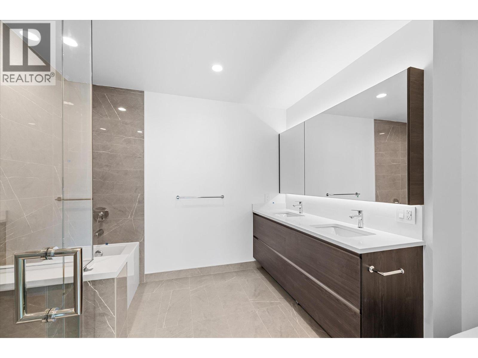 3307 1626 WATER Street, Kelowna