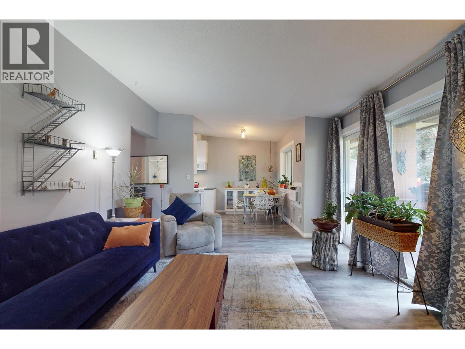 211 240 McIntosh Road, Kelowna