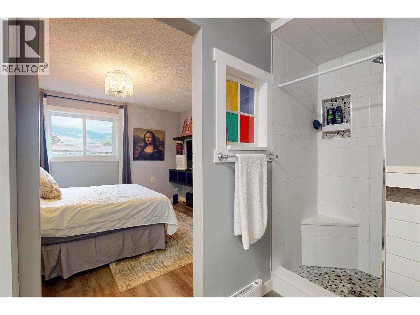 211 240 McIntosh Road, Kelowna