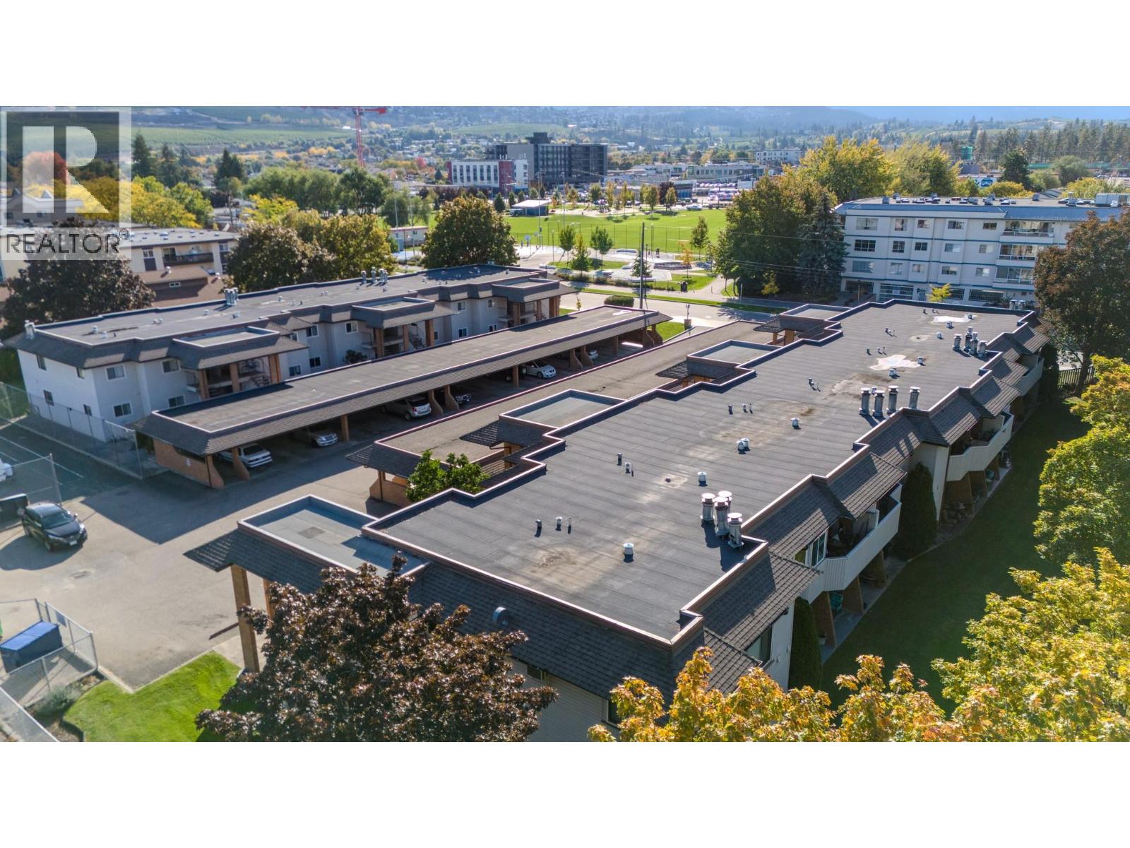 211 240 McIntosh Road, Kelowna