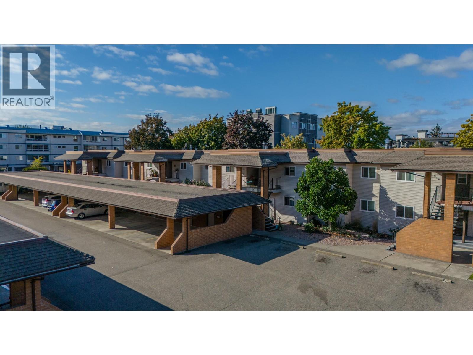 211 240 McIntosh Road, Kelowna