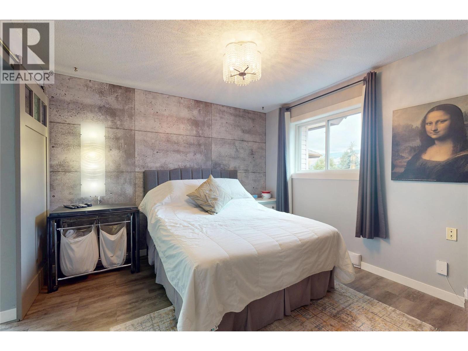 211 240 McIntosh Road, Kelowna