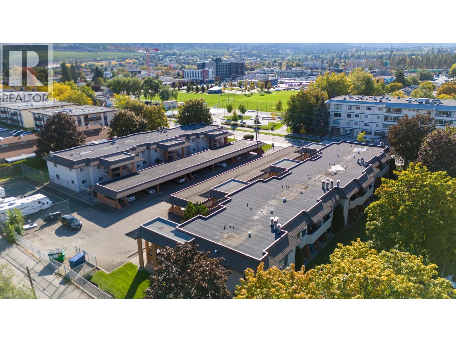 211 240 McIntosh Road, Kelowna