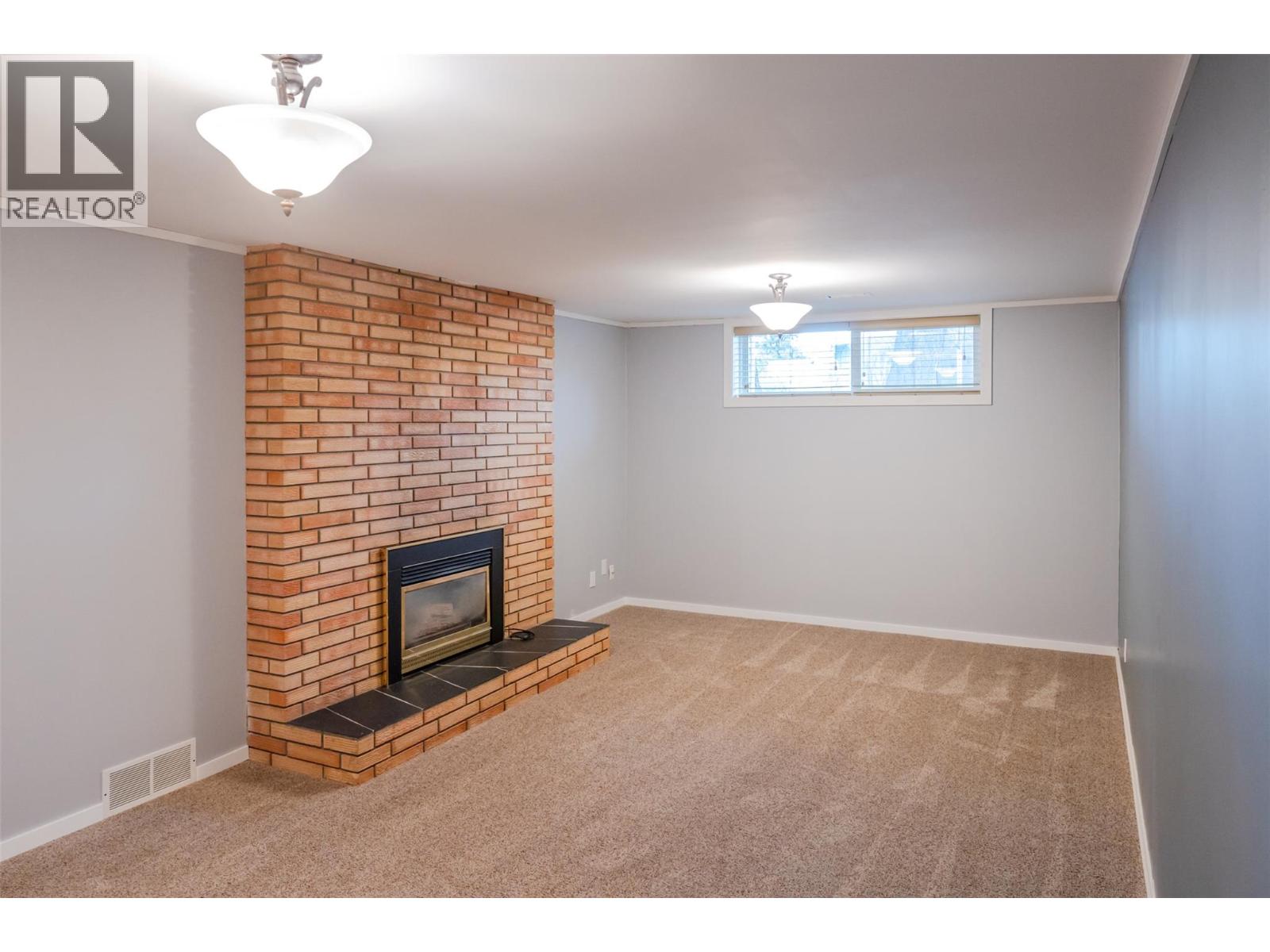  1306 Duncan Avenue East, Penticton