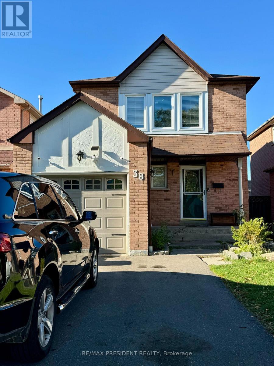 38 NECTARINE CRESCENT, Brampton (Westgate), Ontario