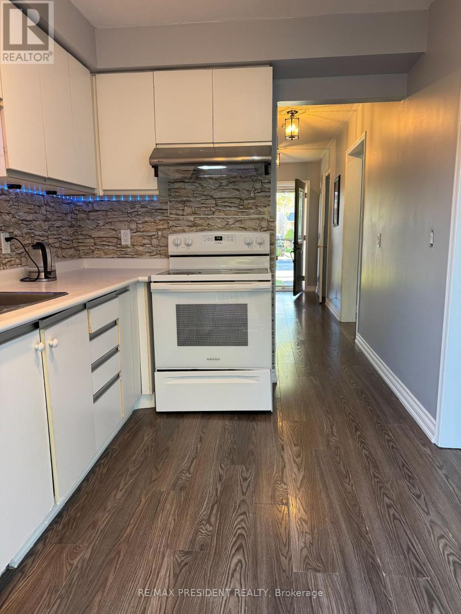 Single Family House for Sale in  NECTARINE CRESCENT Brampton (Westgate) 