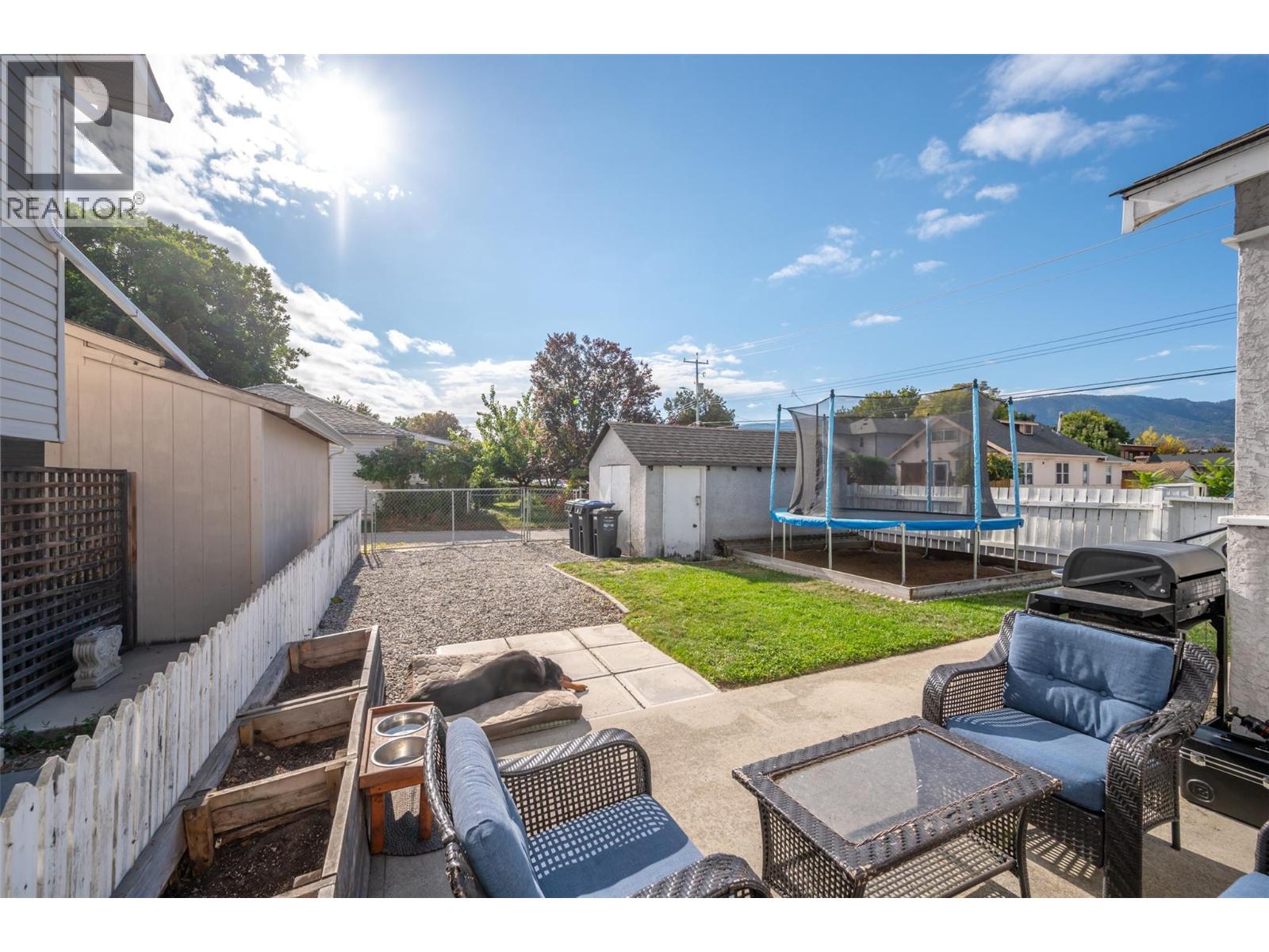  496 Wade Avenue West, Penticton