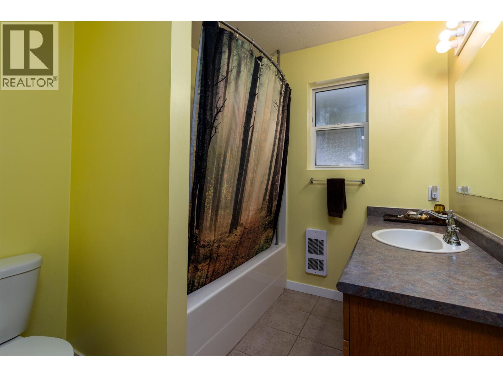 #5-2705 KALUM Street, Terrace