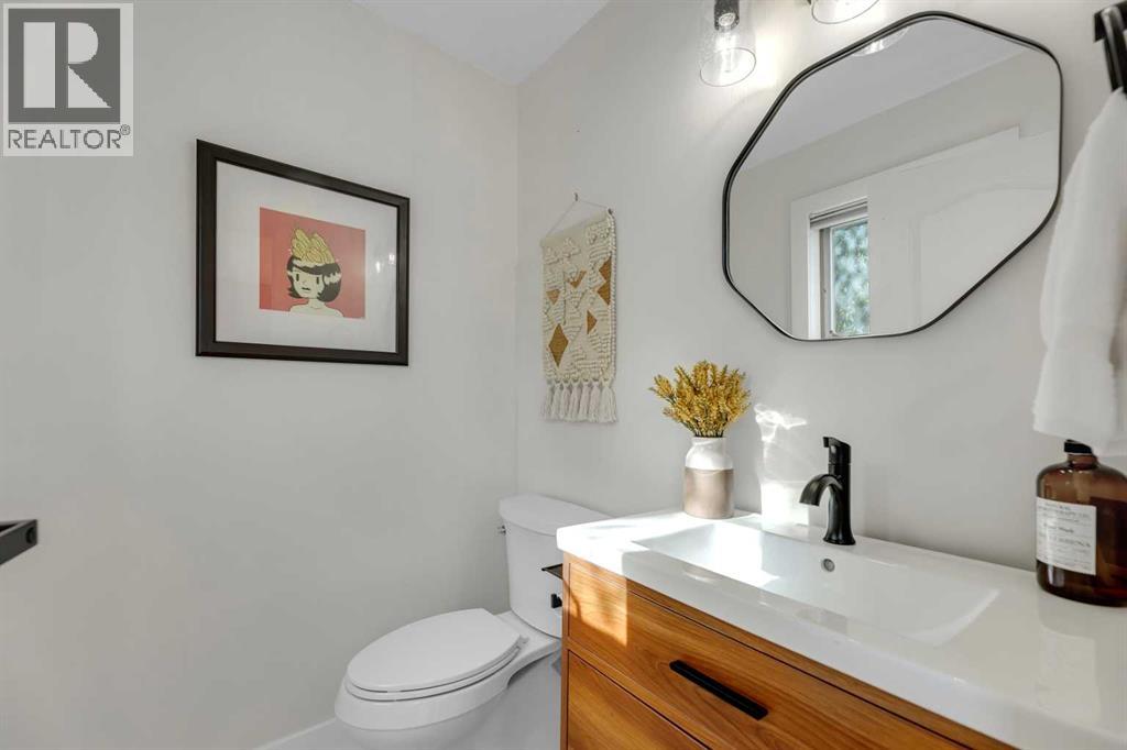 Single Family House for Sale in    Avenue SW Sunalta Calgary 