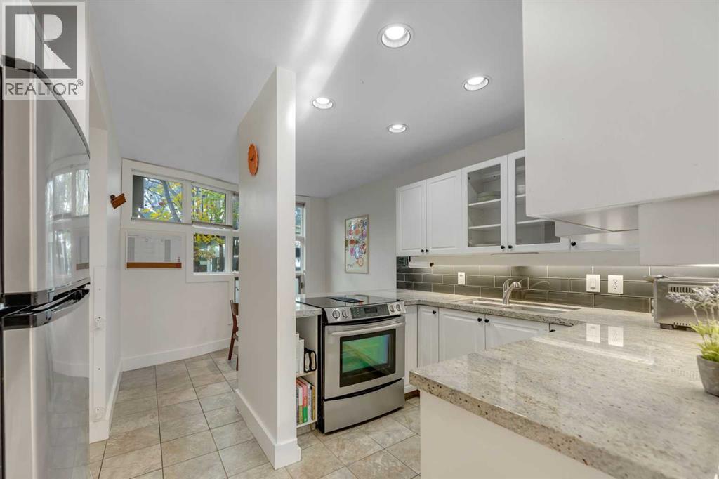 Single Family House for Sale in    Avenue SW Sunalta Calgary 