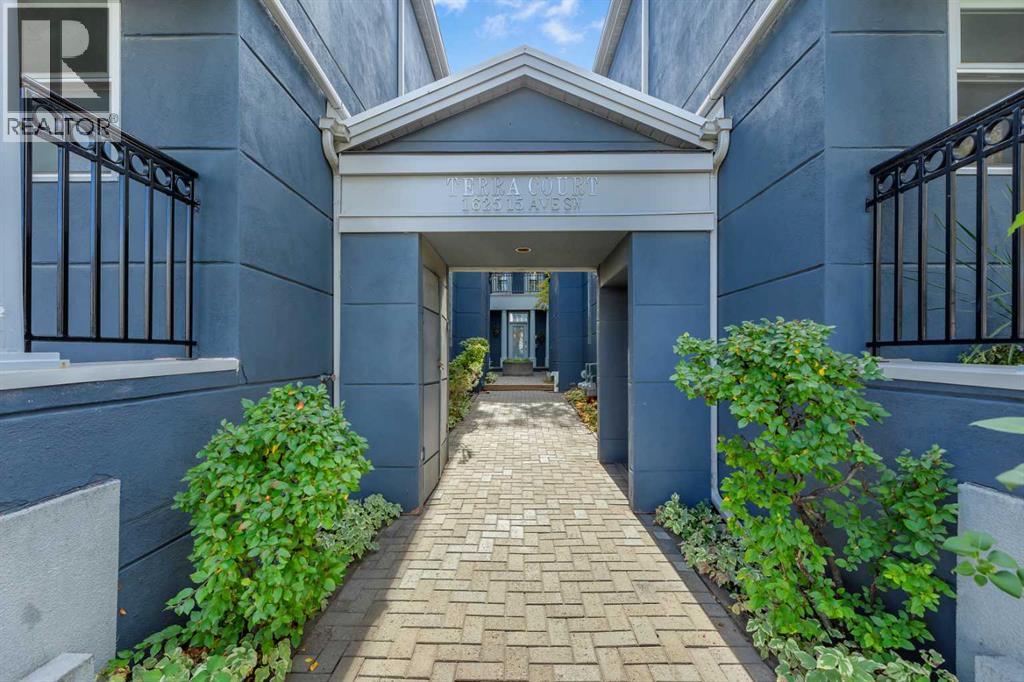 Single Family House for Sale in    Avenue SW Sunalta Calgary 
