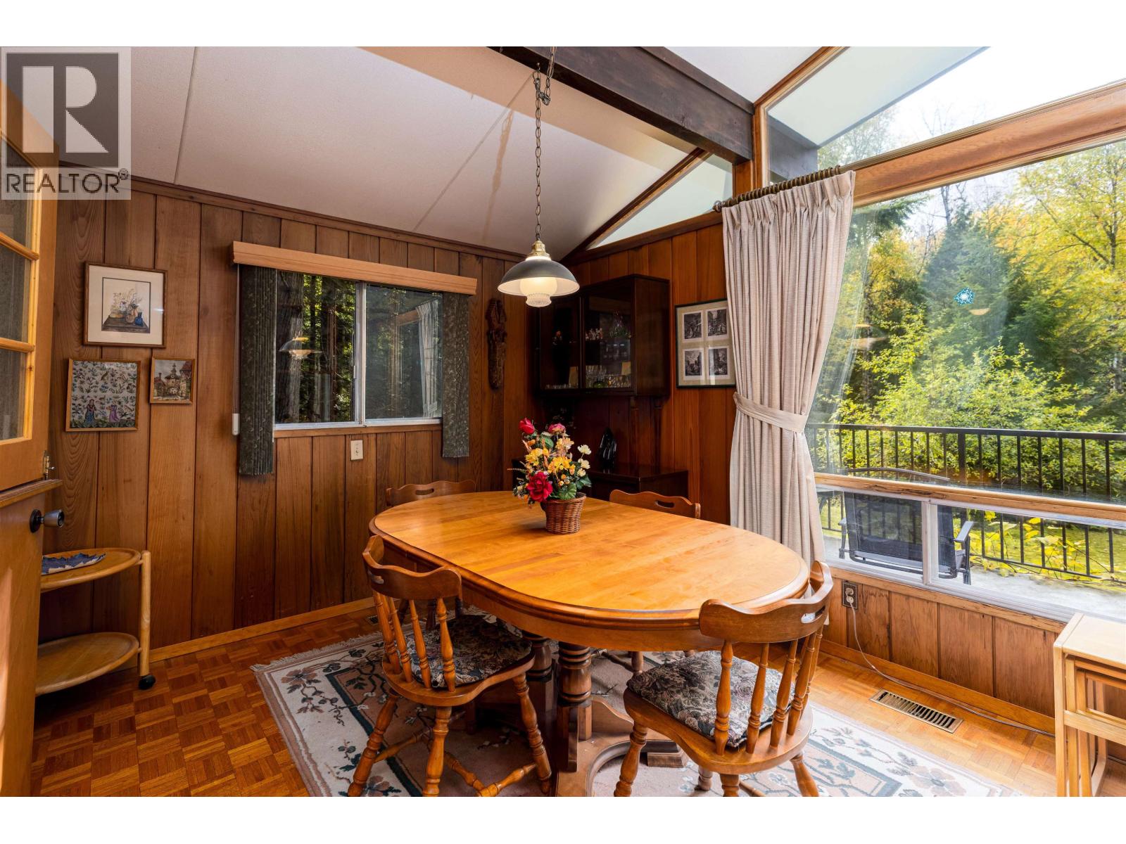 2029 CHURCHILL Drive, Terrace
