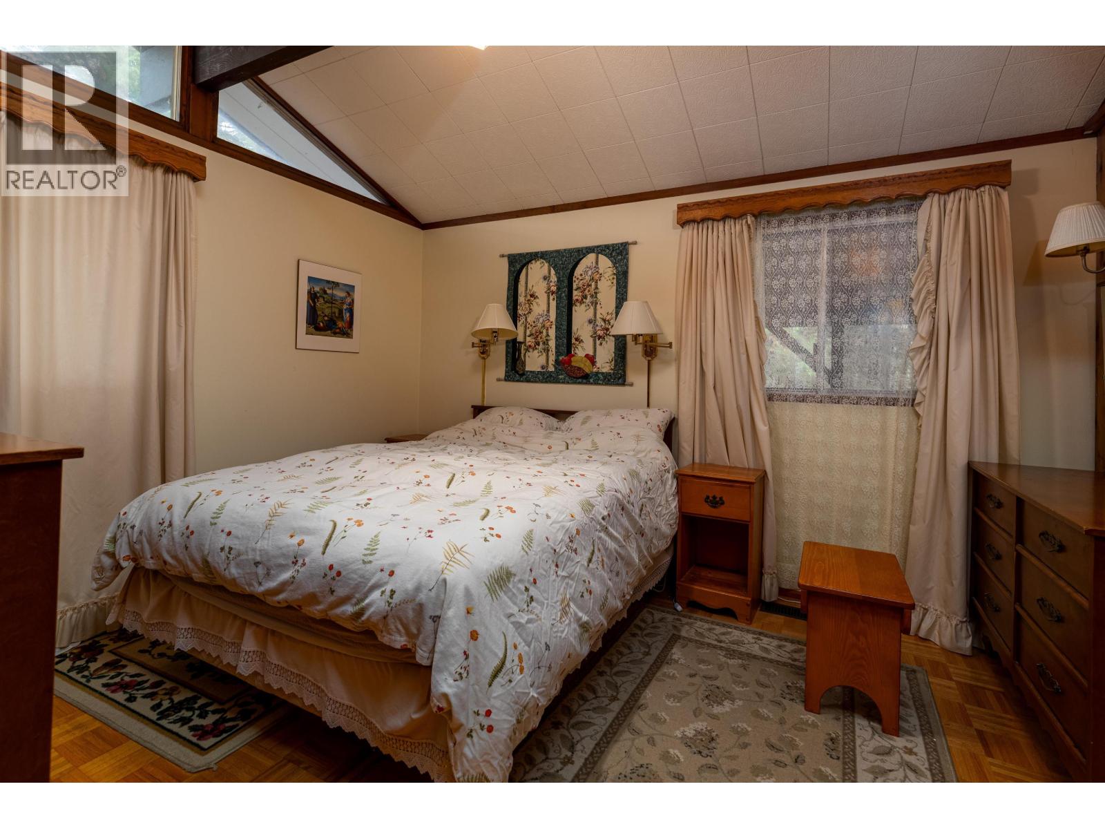 2029 CHURCHILL Drive, Terrace
