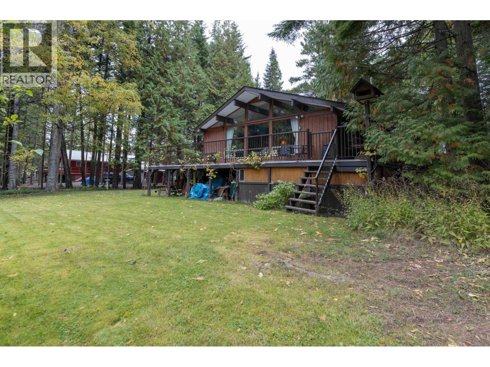 2029 CHURCHILL Drive, Terrace
