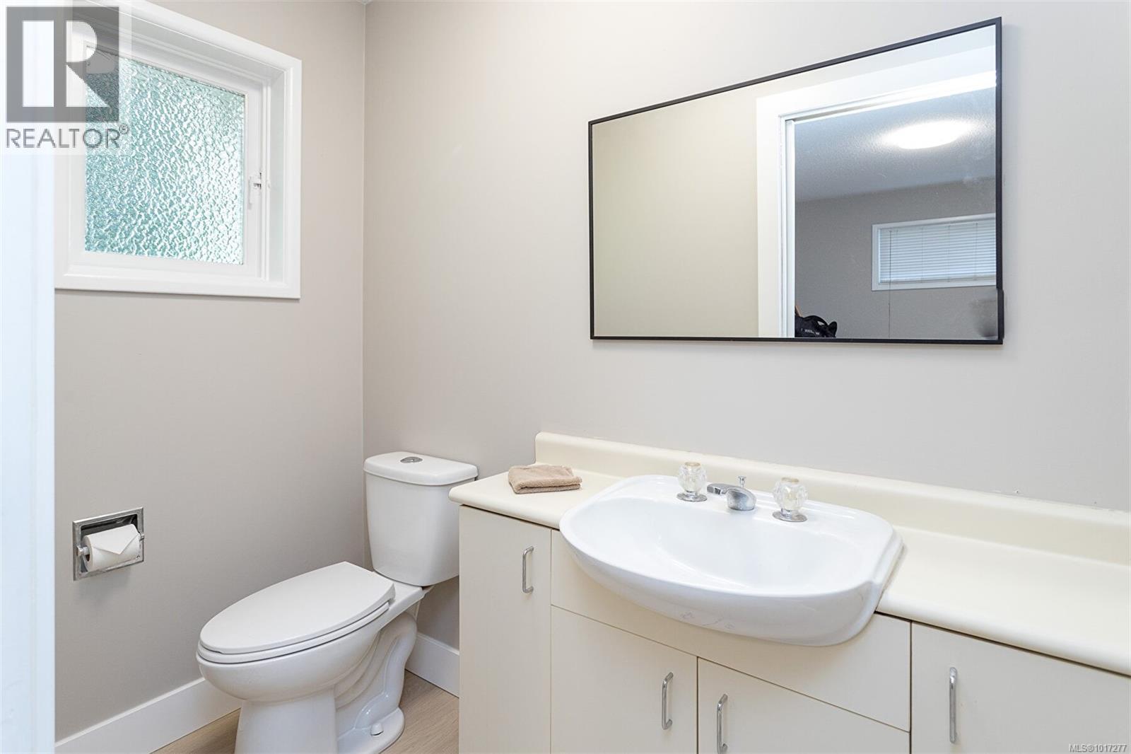 3056 Gibbins Rd, Duncan