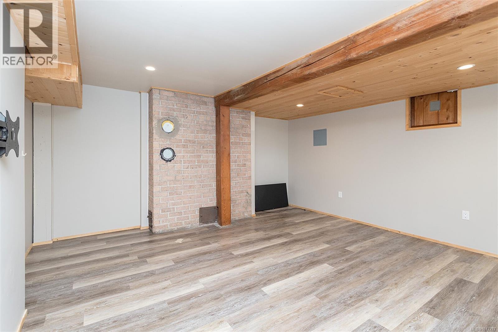 3056 Gibbins Rd, Duncan