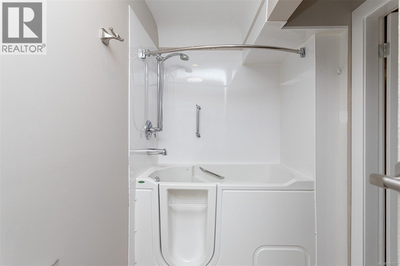 3056 Gibbins Rd, Duncan