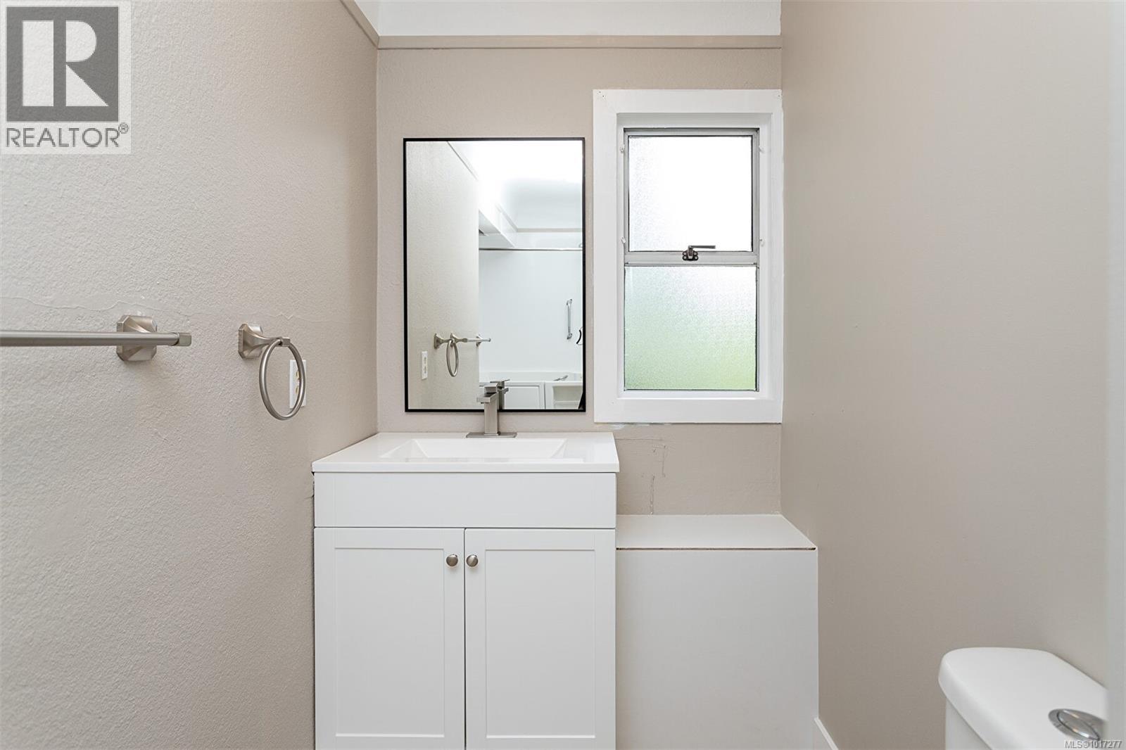 3056 Gibbins Rd, Duncan