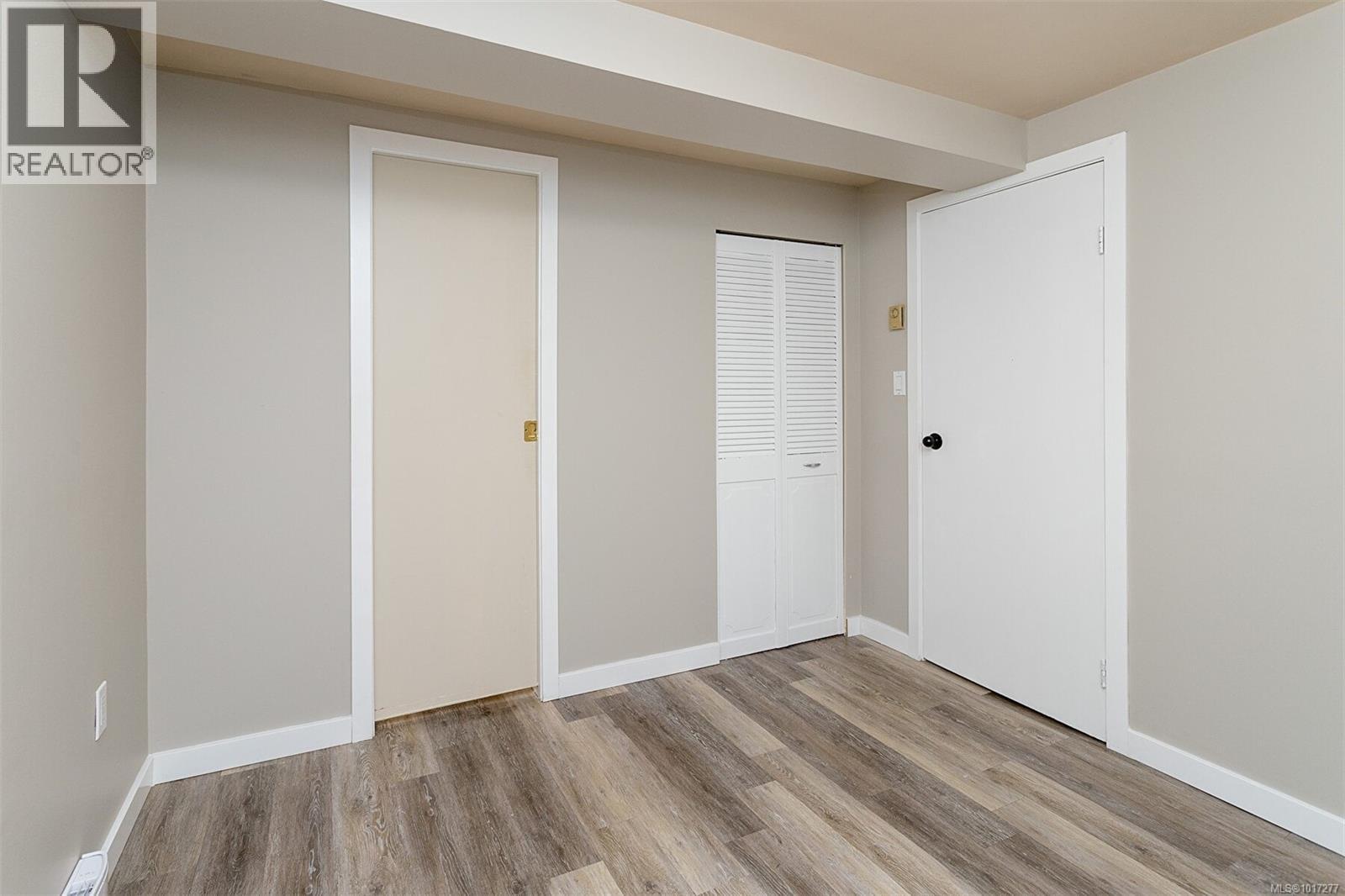 3056 Gibbins Rd - 45