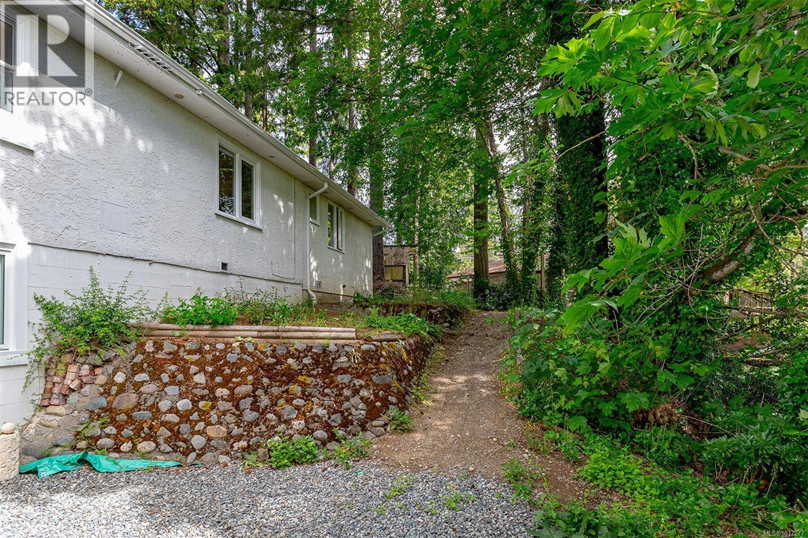 3056 Gibbins Rd, Duncan